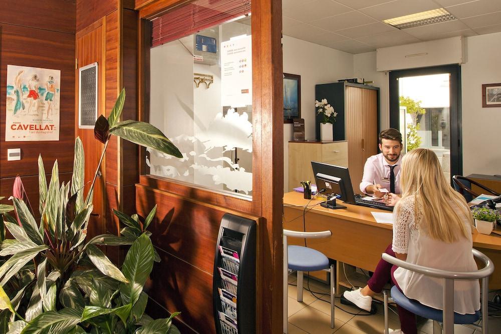Cerise Lannion Aparthotel ภายนอก รูปภาพ