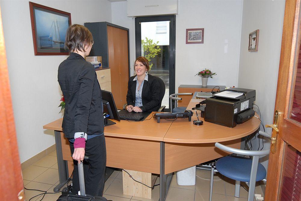 Cerise Lannion Aparthotel ภายนอก รูปภาพ