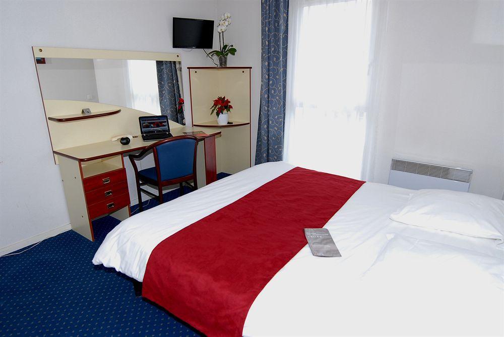 Cerise Lannion Aparthotel ภายนอก รูปภาพ