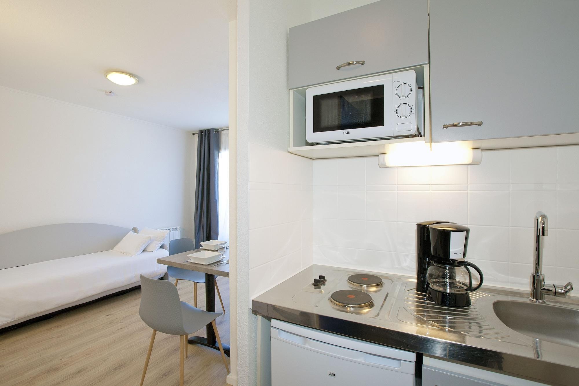 Cerise Lannion Aparthotel ภายนอก รูปภาพ