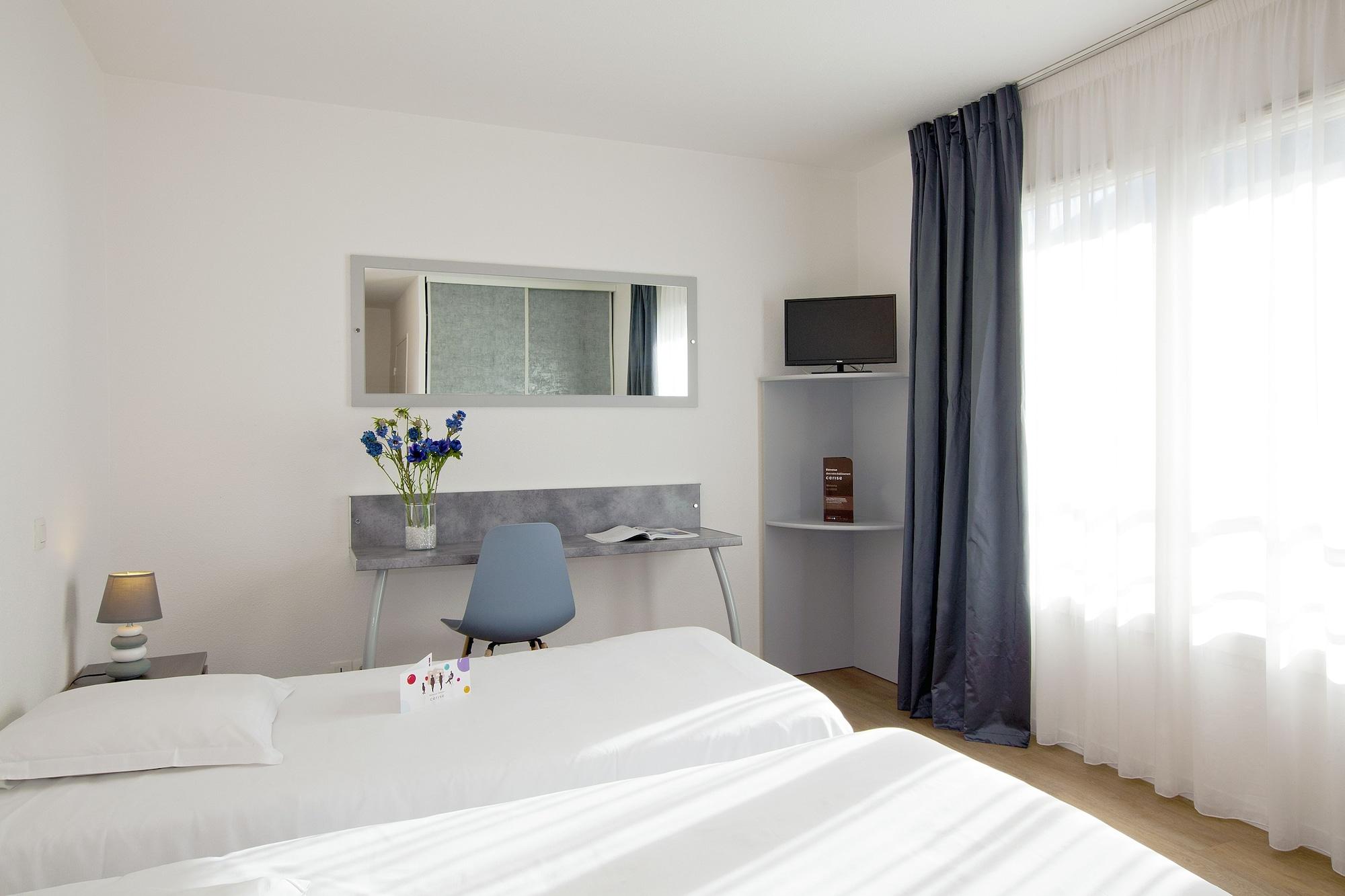 Cerise Lannion Aparthotel ภายนอก รูปภาพ