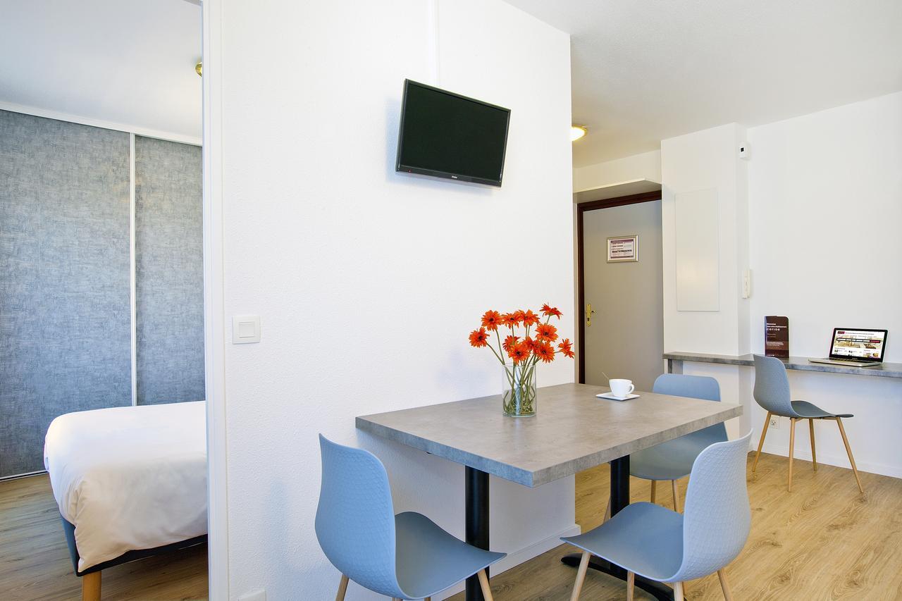 Cerise Lannion Aparthotel ภายนอก รูปภาพ